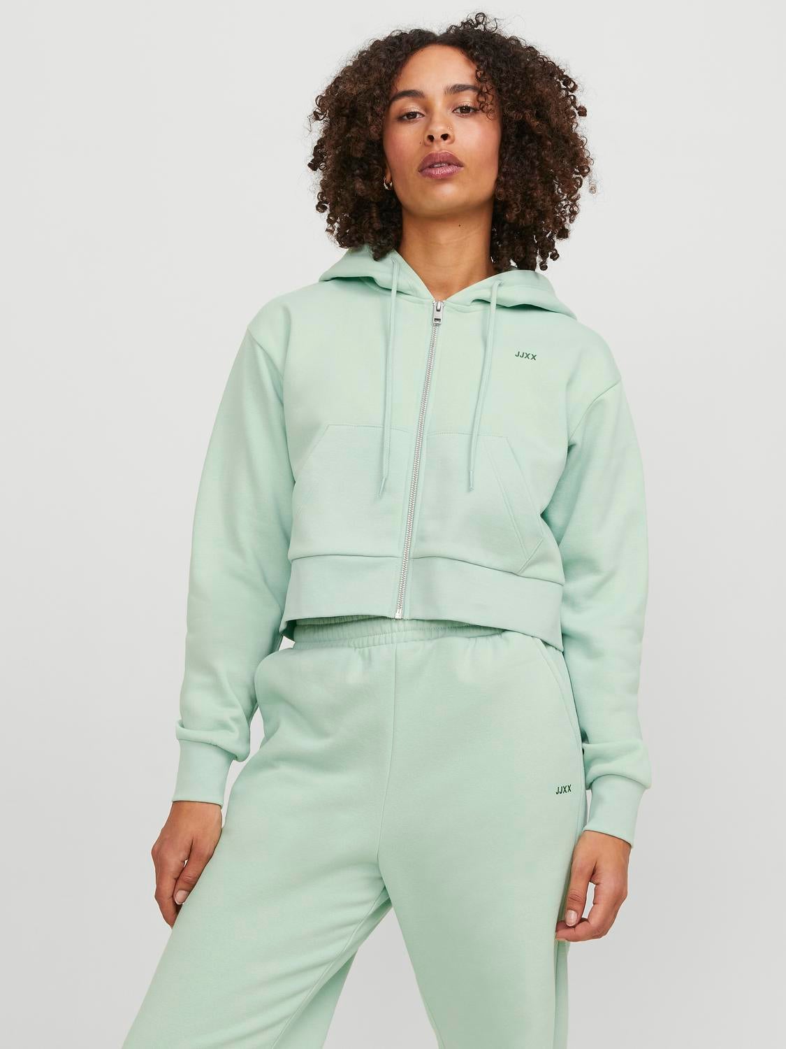 Mint green 2024 nike tracksuit